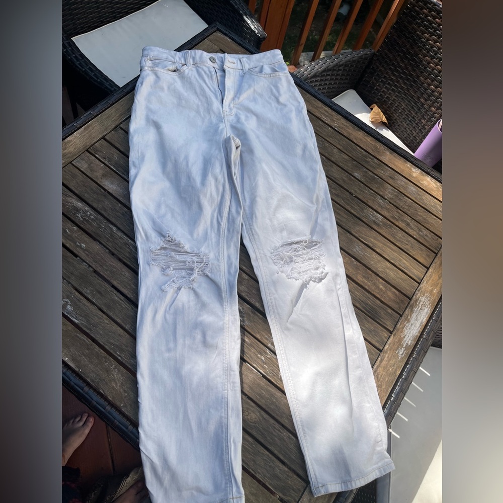 American Eagle White Stretch Jeans